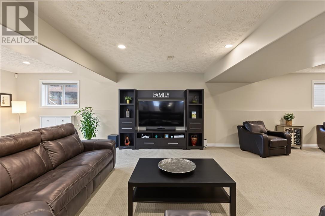 187 Ravina Avenue Property Photo 40