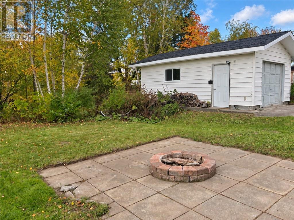 1581 Lakeshore Drive Property Photo 3