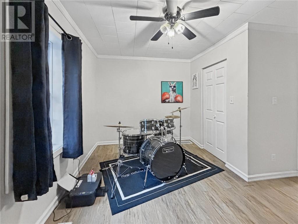 282 Syroid Street Property Photo 13