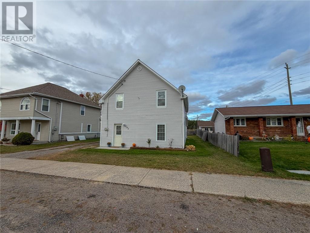 282 Syroid Street Property Photo 35
