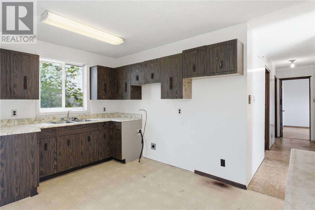 182 Boland Avenue Property Photo 2
