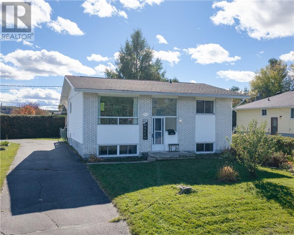 485 Alexander Street Property Photo 1