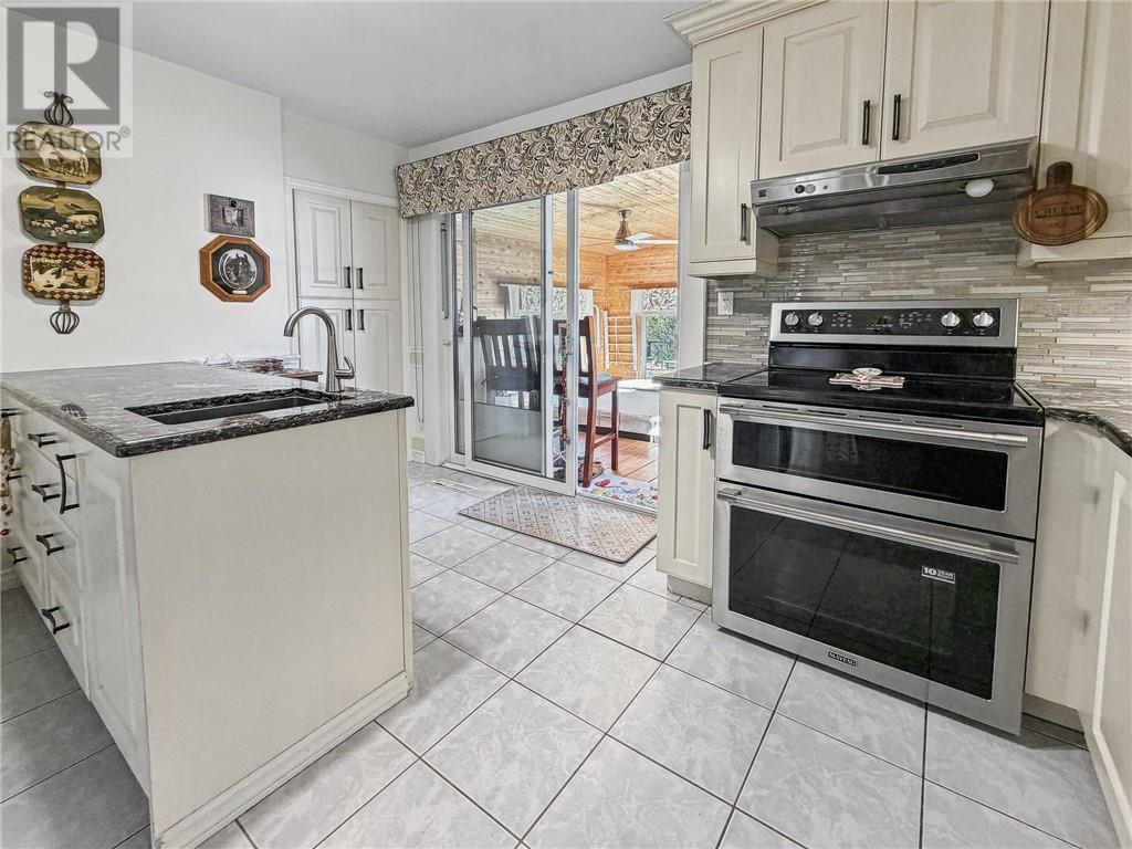3261 Elm Street Property Photo 13