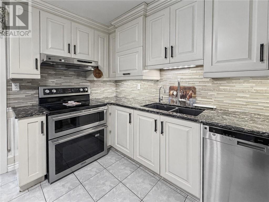 3261 Elm Street Property Photo 14