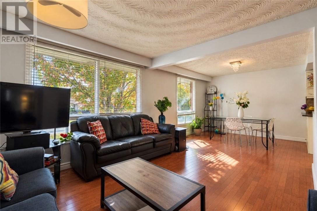 226 Mcnaughton Avenue Property Photo 7