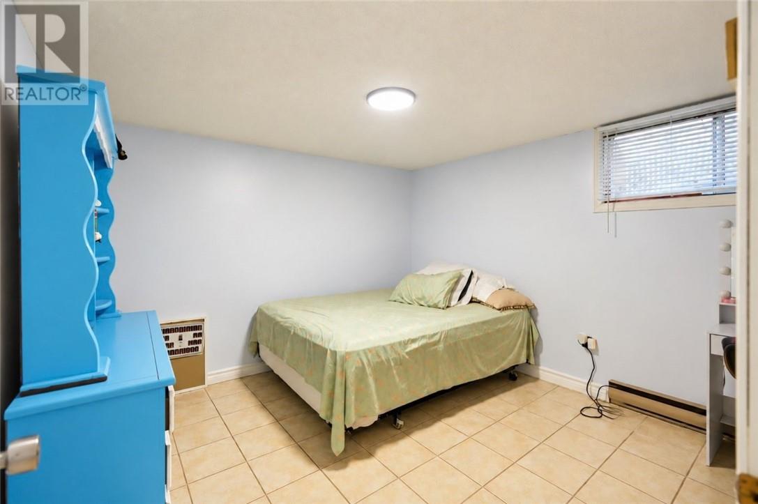 226 Mcnaughton Avenue Property Photo 25