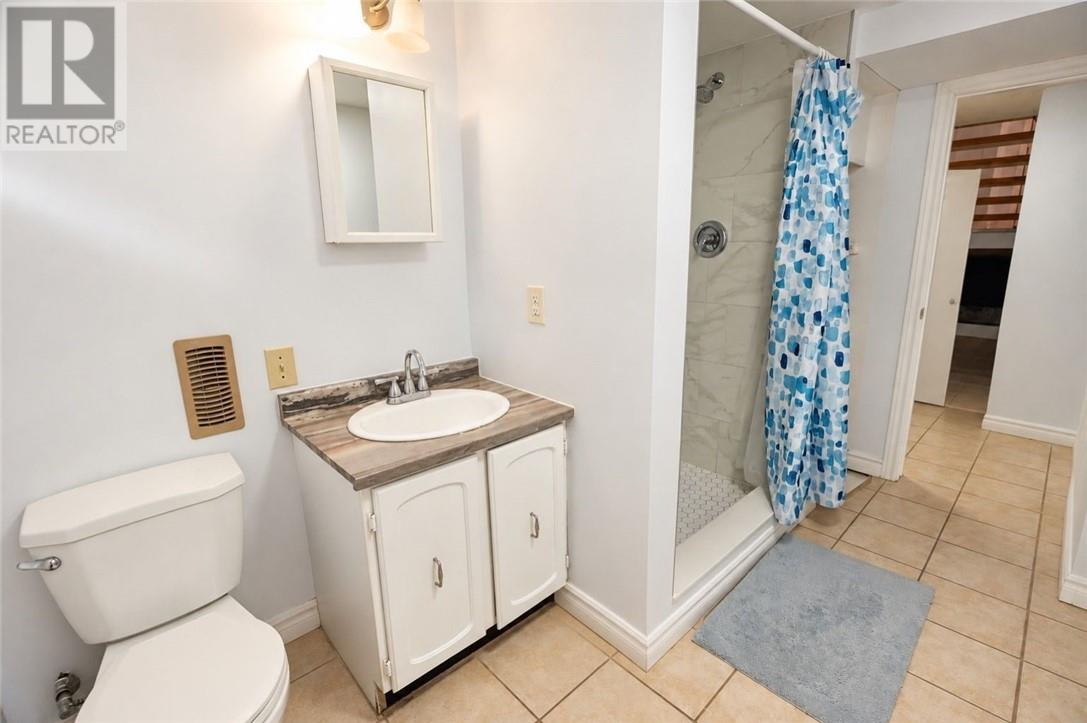 226 Mcnaughton Avenue Property Photo 27
