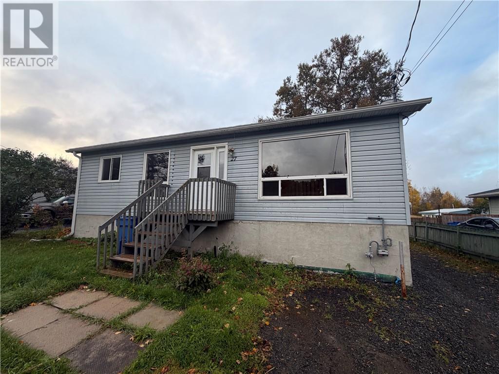 27 Spruce Street Property Photo 1