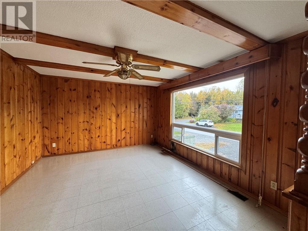 27 Spruce Street Property Photo 5