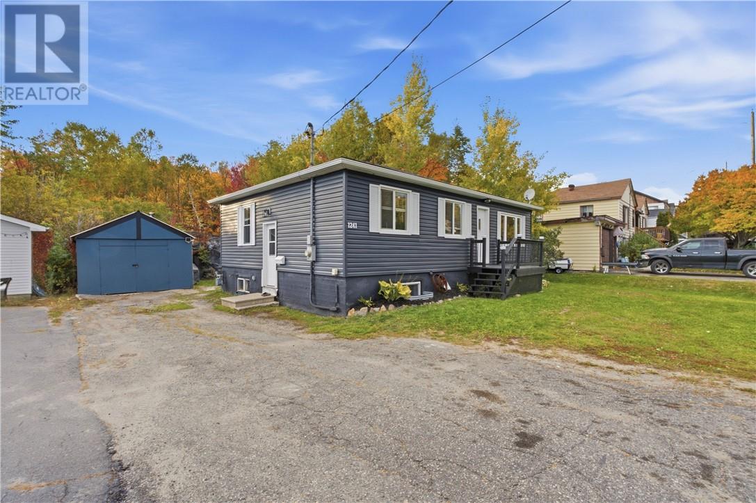 1241 Rideau Property Photo 2
