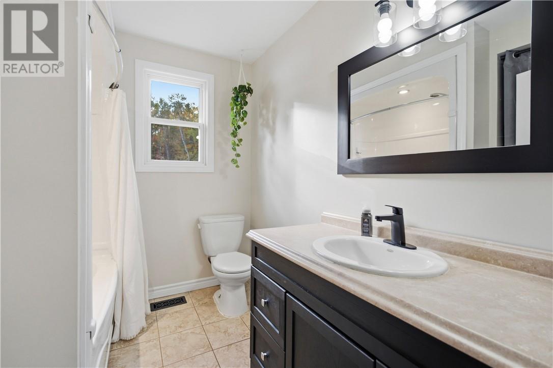 1241 Rideau Property Photo 16