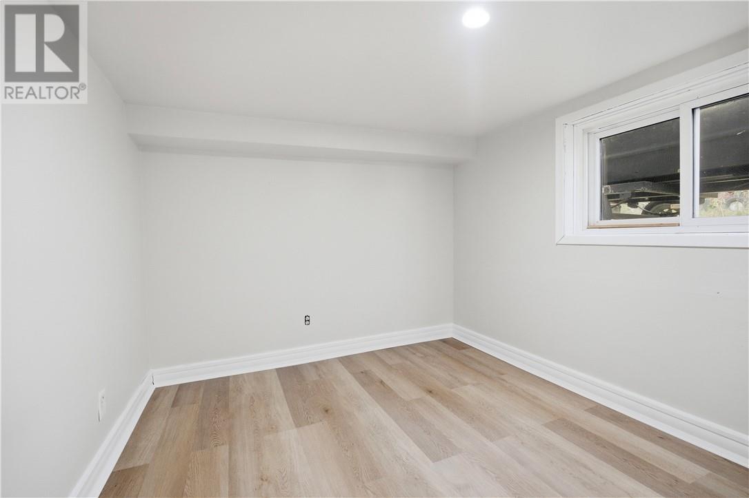 1241 Rideau Property Photo 21