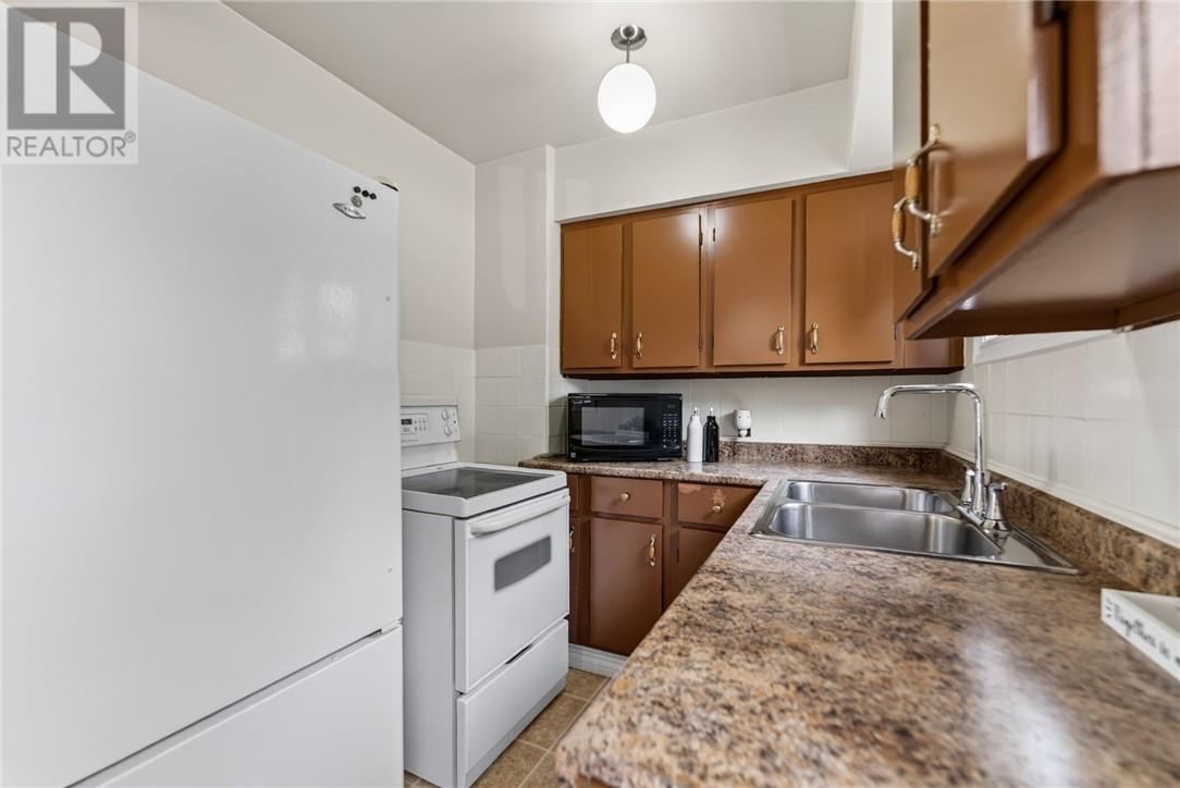 552 Pine Street Property Photo 15