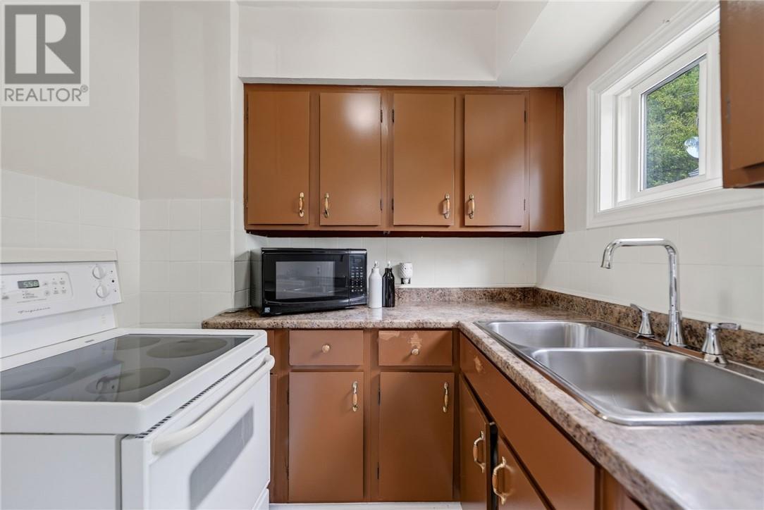 552 Pine Street Property Photo 16