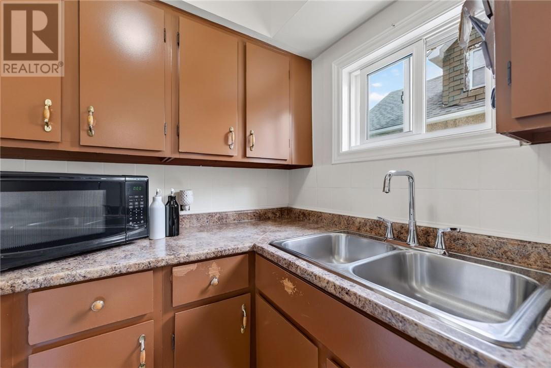 552 Pine Street Property Photo 17