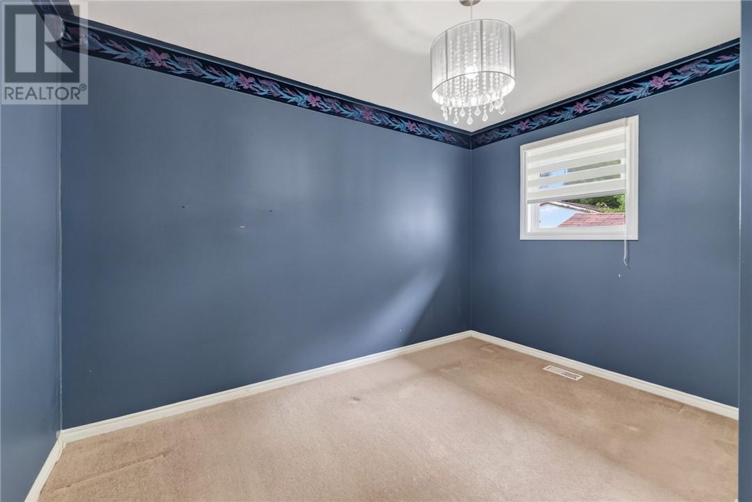 552 Pine Street Property Photo 21