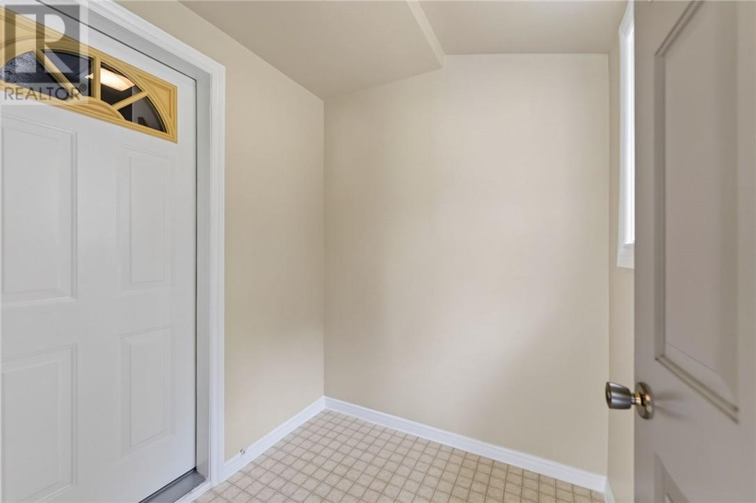 552 Pine Street Property Photo 28