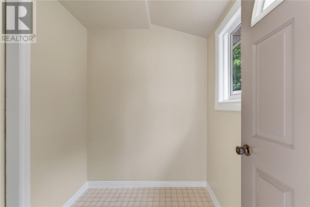 552 Pine Street Property Photo 29