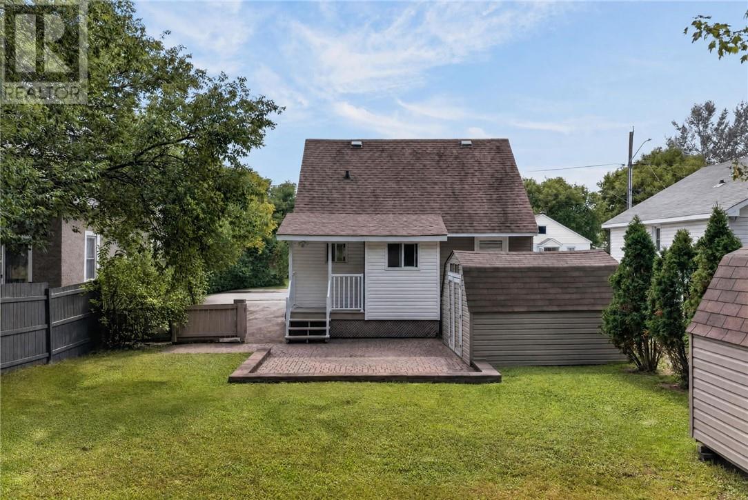 552 Pine Street Property Photo 31