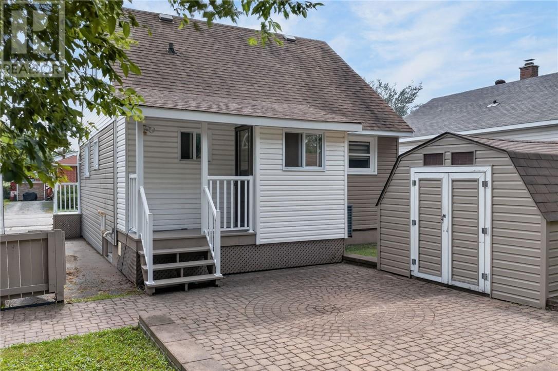 552 Pine Street Property Photo 34