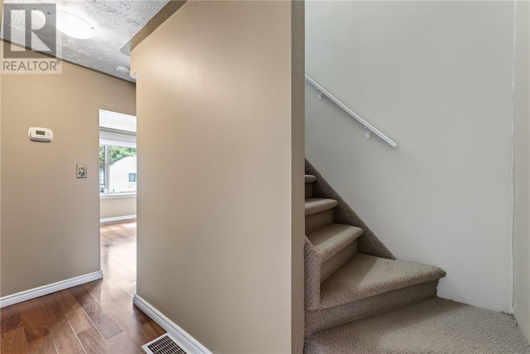 552 Pine Street Property Photo 40