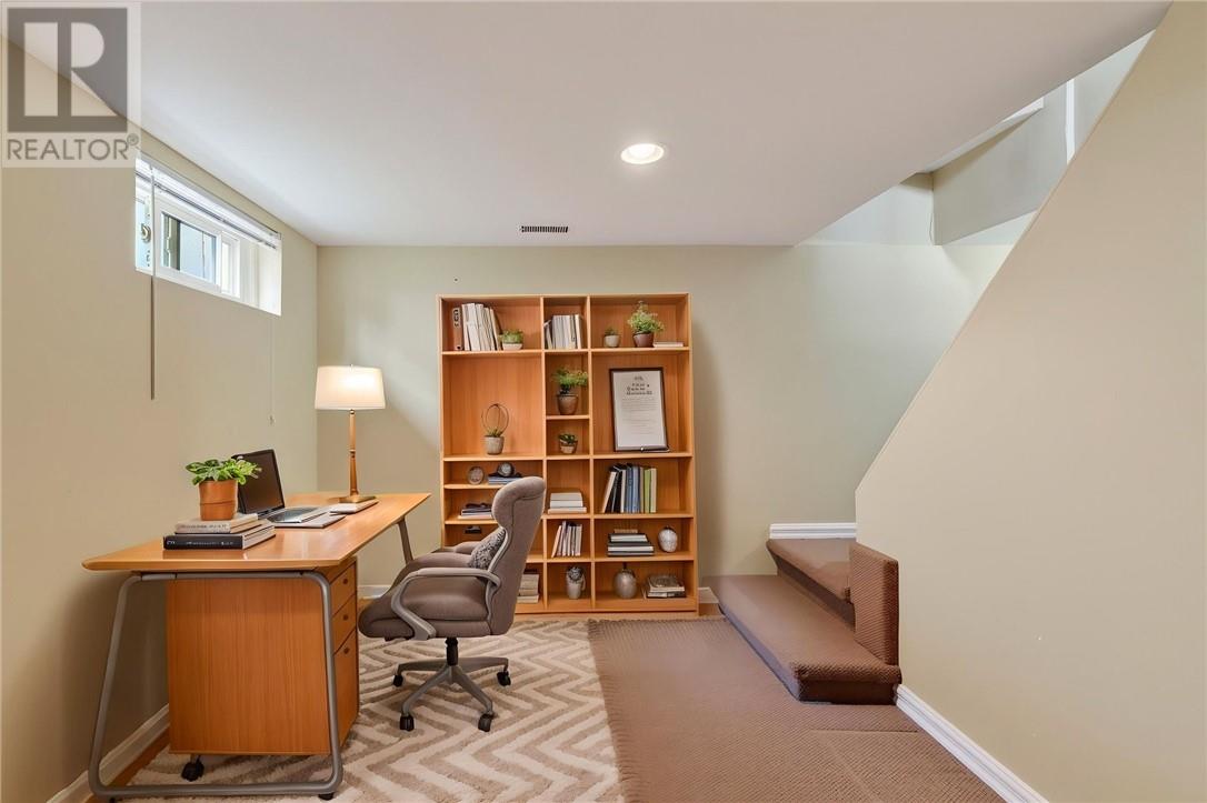 552 Pine Street Property Photo 47