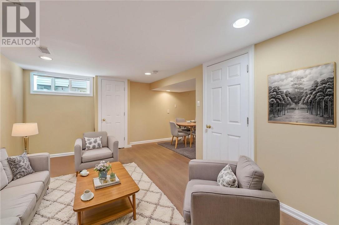 552 Pine Street Property Photo 55