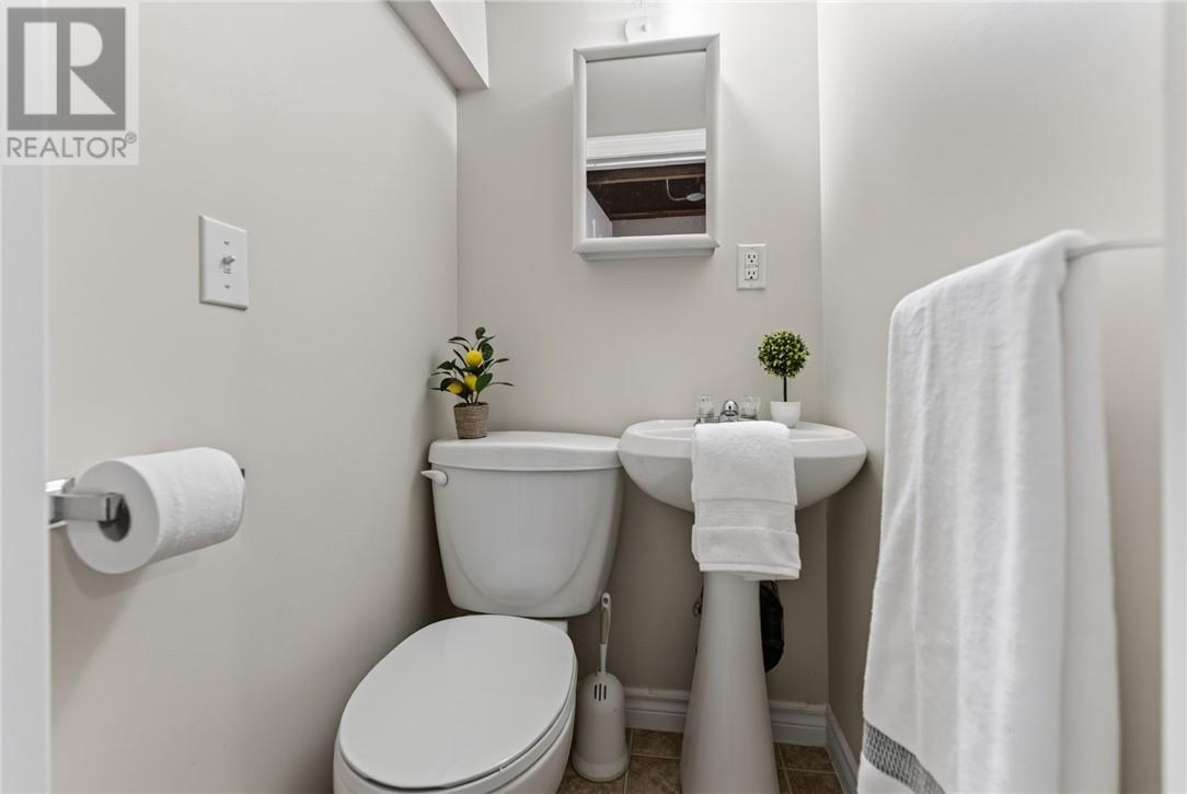 552 Pine Street Property Photo 56