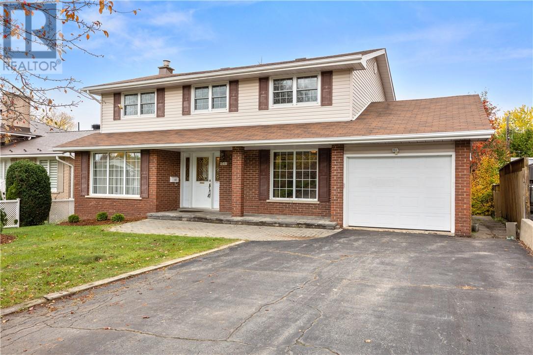 1231 Montrose Avenue Property Photo 4