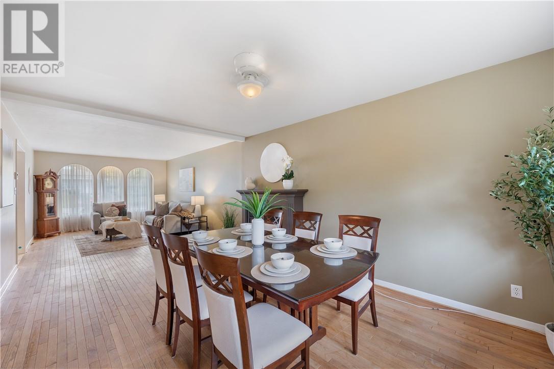1231 Montrose Avenue Property Photo 15