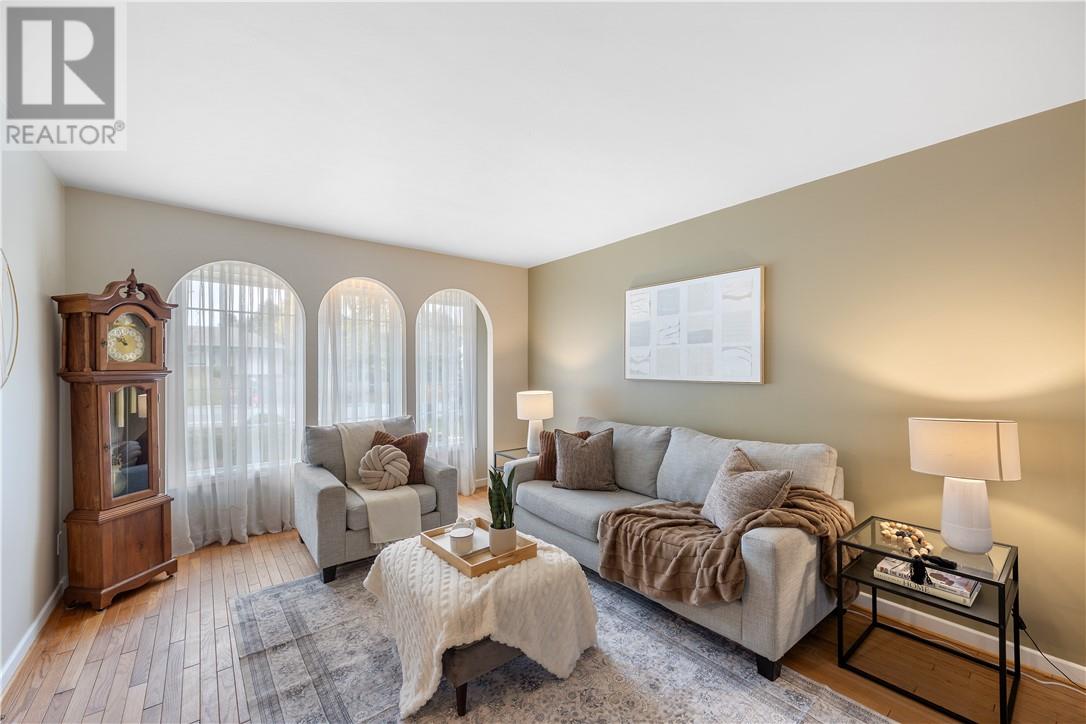 1231 Montrose Avenue Property Photo 18