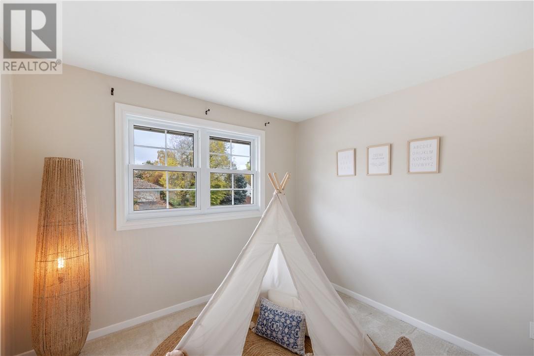 1231 Montrose Avenue Property Photo 29