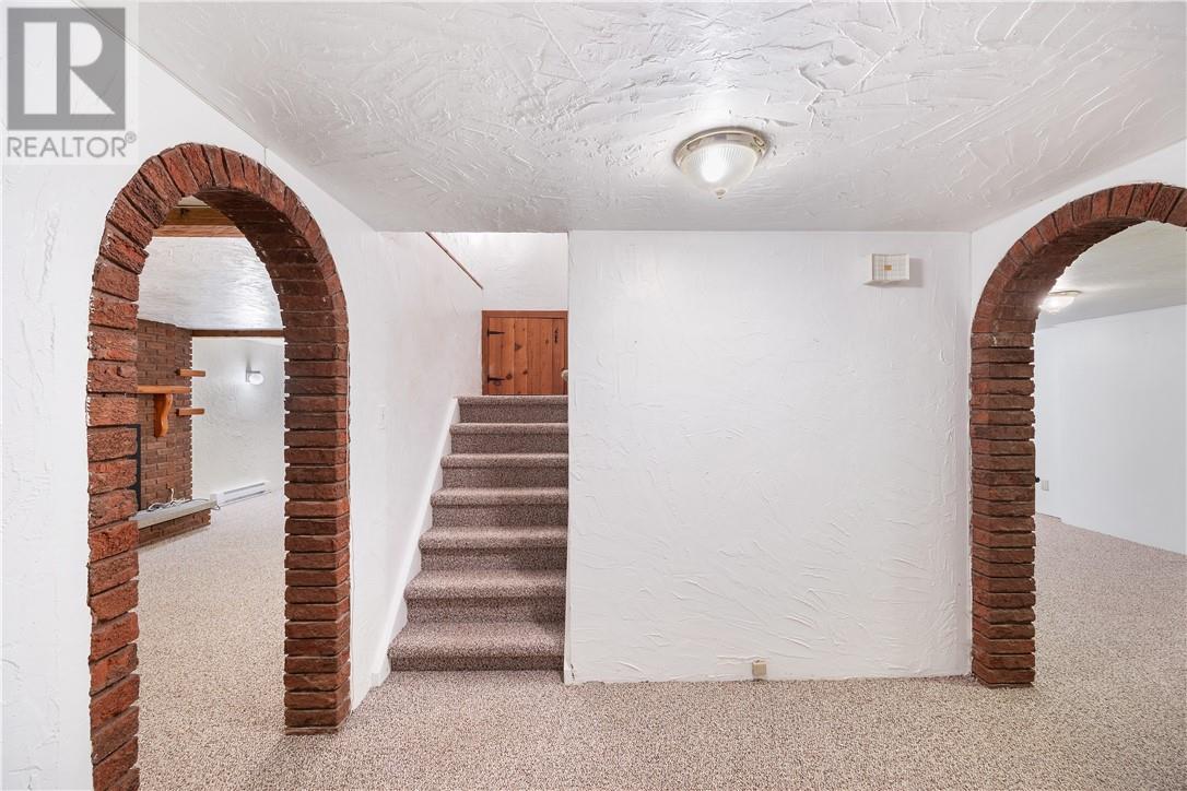 1231 Montrose Avenue Property Photo 30