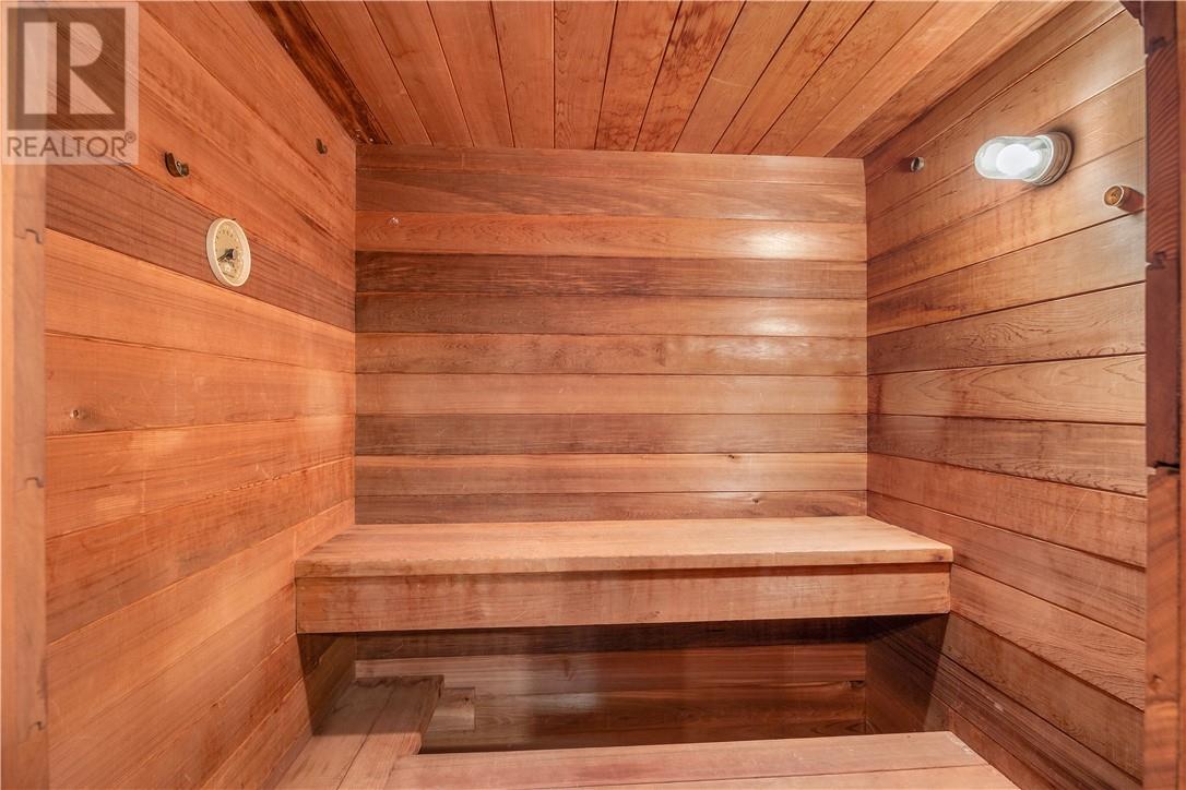 1231 Montrose Avenue Property Photo 34
