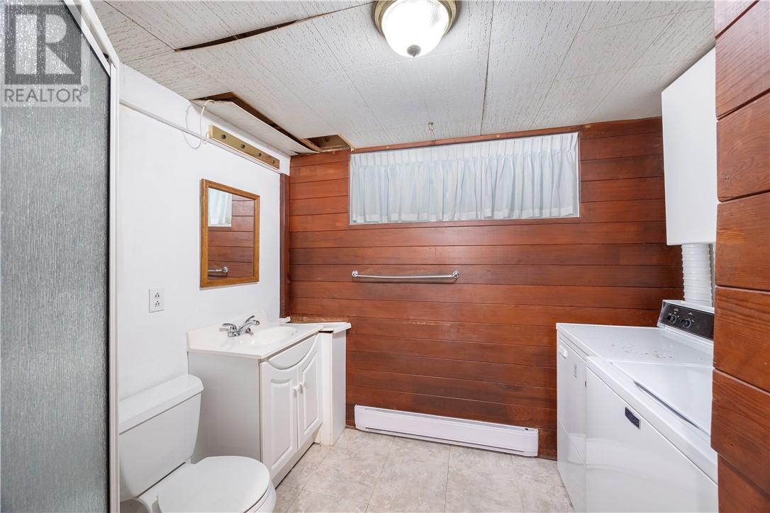1231 Montrose Avenue Property Photo 35