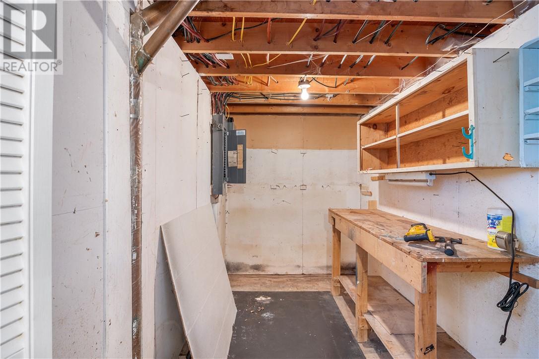 1231 Montrose Avenue Property Photo 36