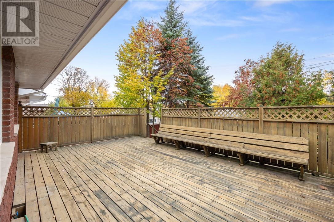 1231 Montrose Avenue Property Photo 37