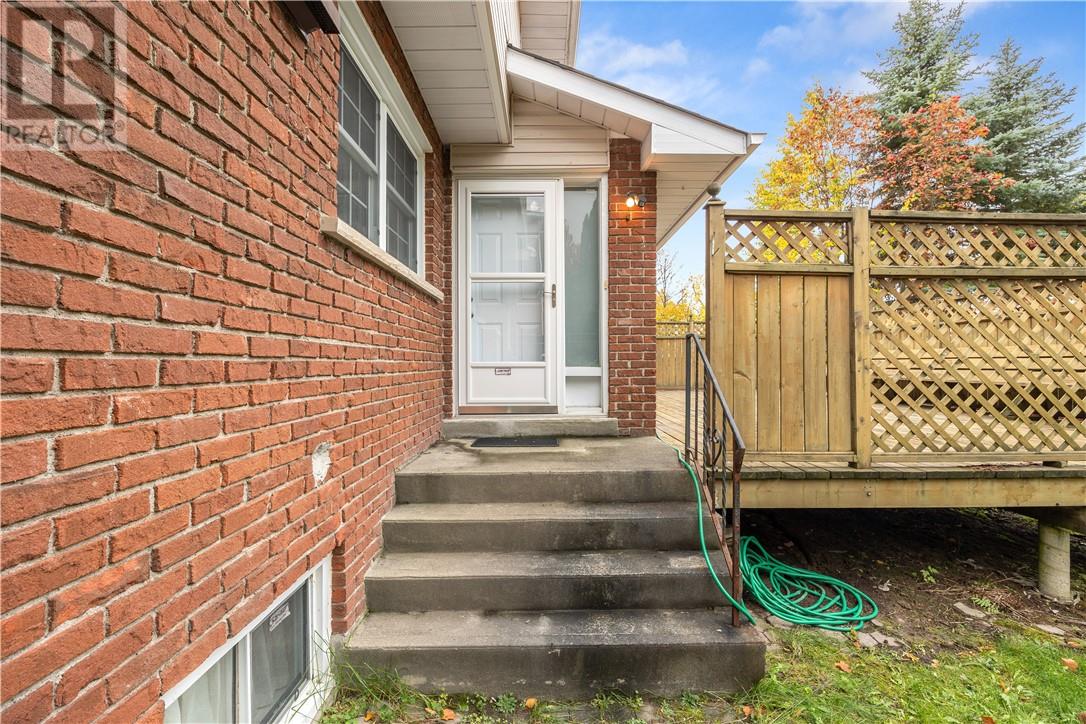 1231 Montrose Avenue Property Photo 39