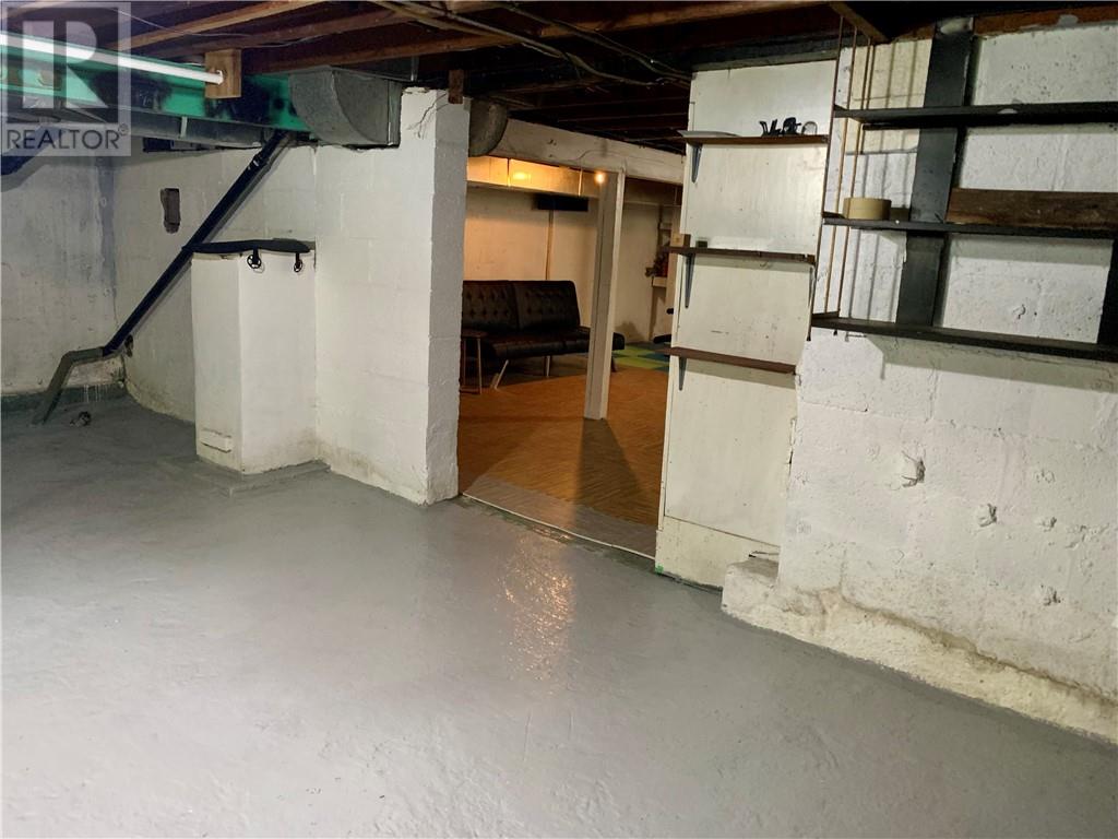 889 Adelaide Street Property Photo 27