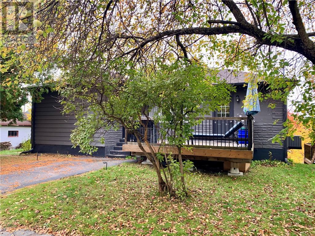 889 Adelaide Street Property Photo 33