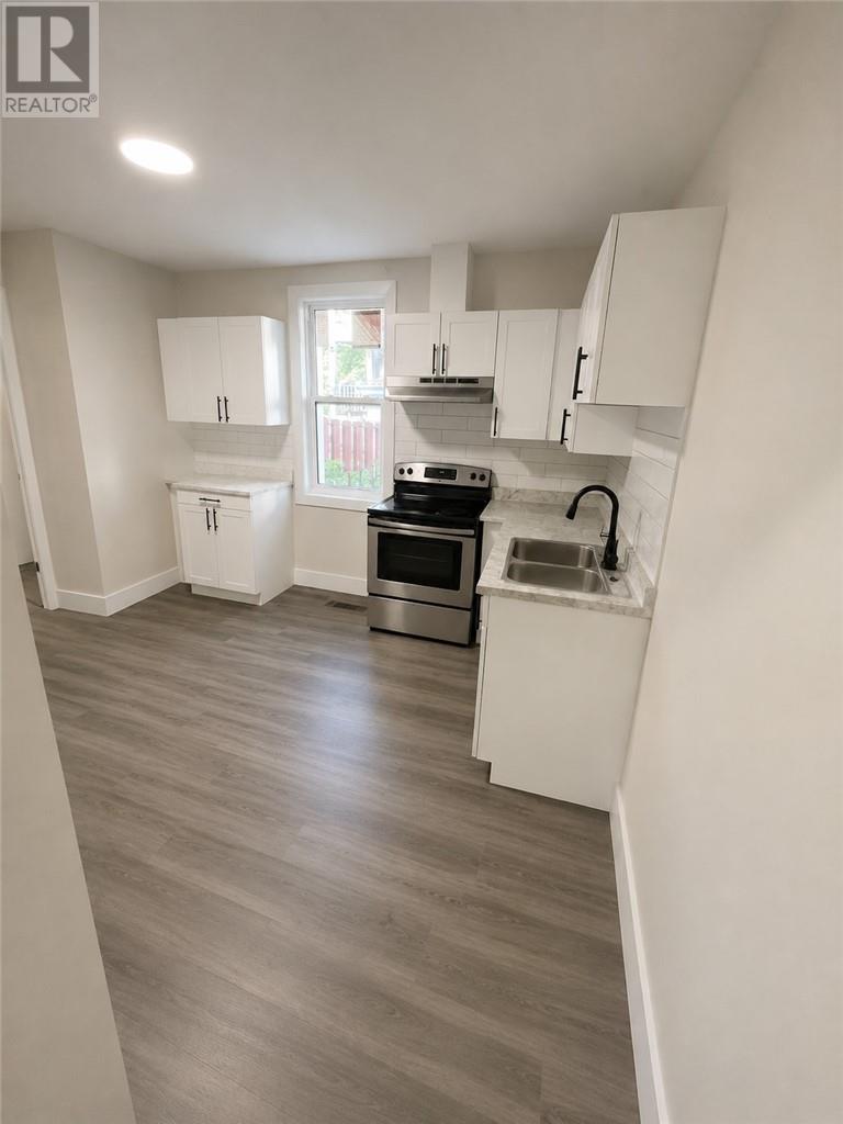 139 Bloor Street Unit# 1 Property Photo 1