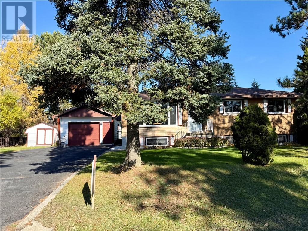 256 Eva Street Property Photo 1