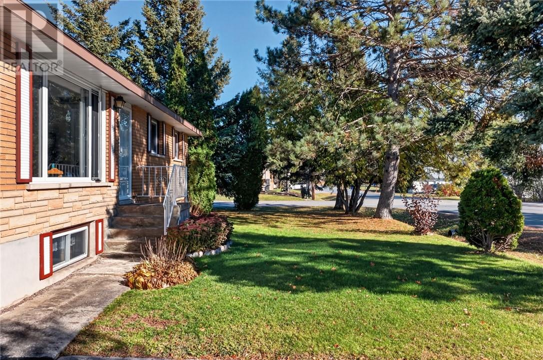 256 Eva Street Property Photo 3