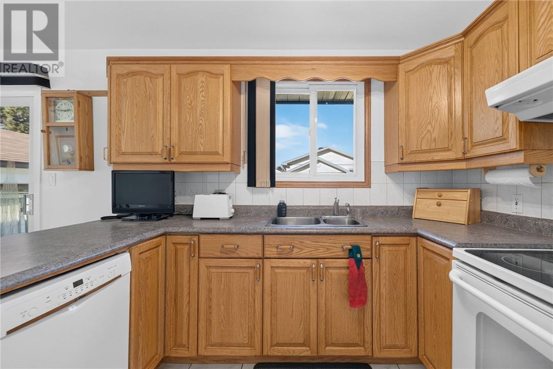 256 Eva Street Property Photo 12