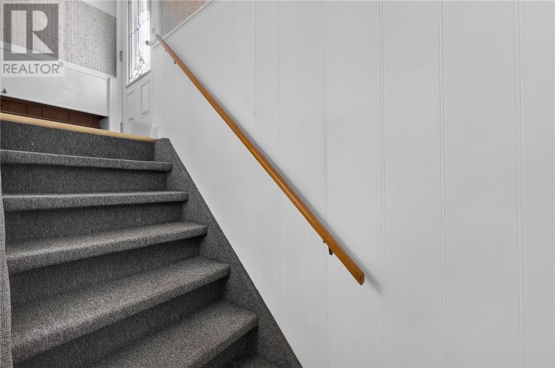 256 Eva Street Property Photo 35