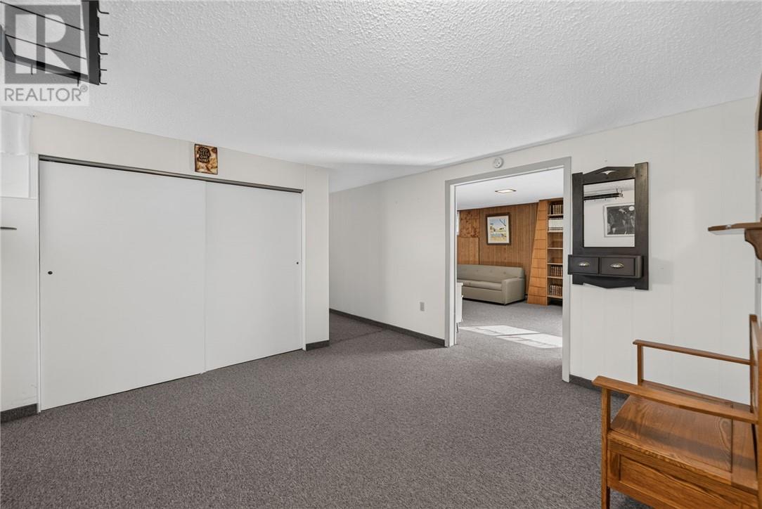 256 Eva Street Property Photo 36