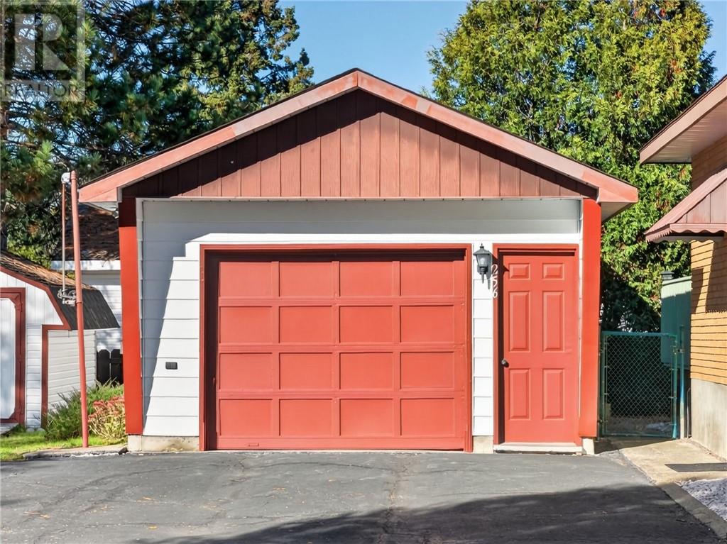 256 Eva Street Property Photo 52