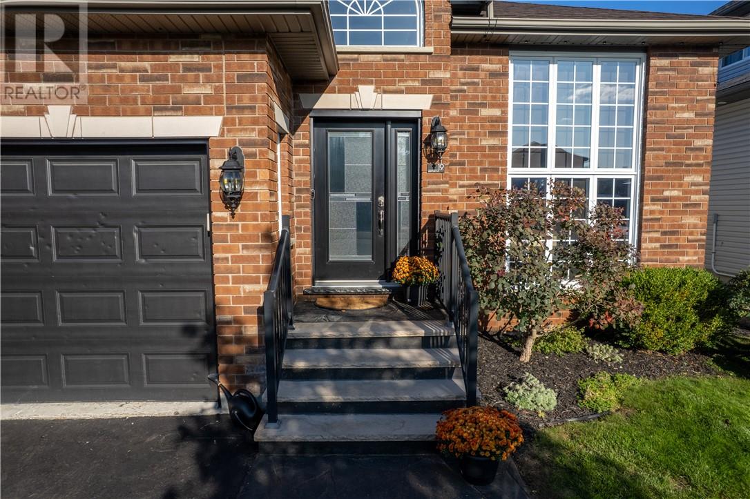 19 Berrygrove Court Property Photo 4