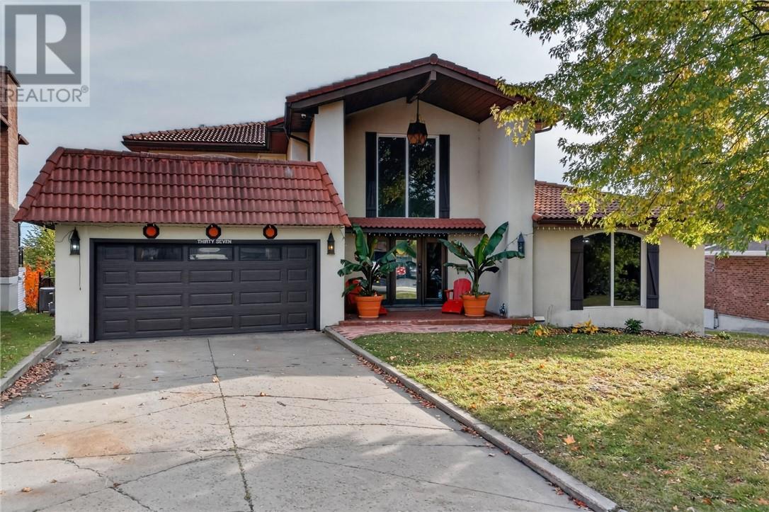 37 Thorncliffe Court Property Photo 2