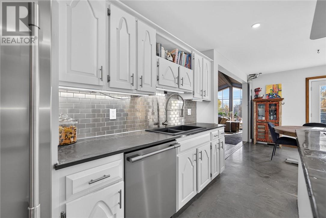 37 Thorncliffe Court Property Photo 13